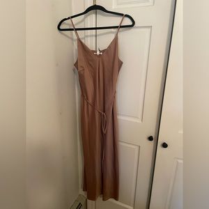 Champagne sip dress size small.